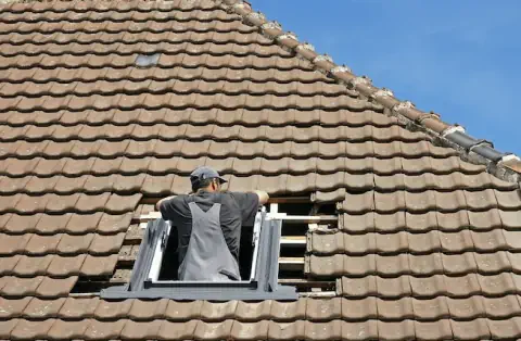 Pose de velux - Mas-Grenier
